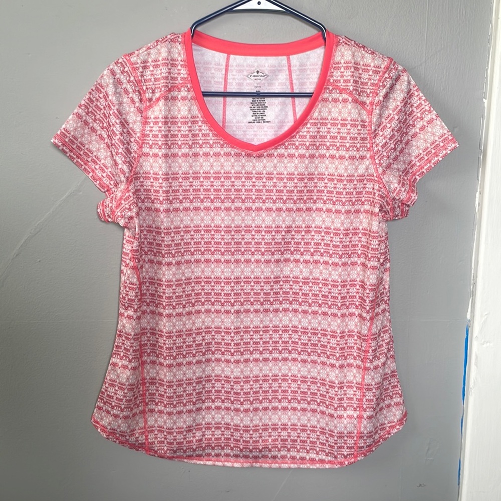 St. John’s Bay active petite medium quick dri patterned athletic top prep